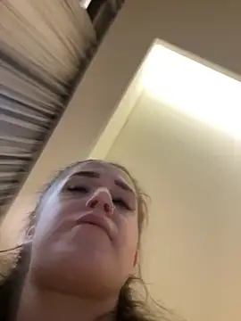 DarkVelvet online show from April 2026 11:33:01 AM