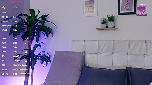 Snapshot of YuliethPetite chatting on September 2025 11:26:01 AM YuliethPetite online show from September 2025 11:26:01 AM