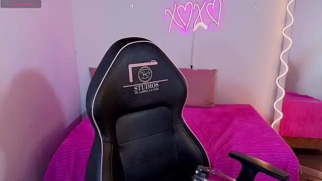 Malory tay1 online show from November 2025 07:13:01 PM