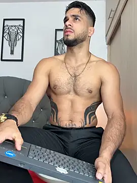 Snapshot of Maximiliano_ford chatting on October 2025 10:35:02 AM Maximiliano ford online show from October 2025 10:35:02 AM