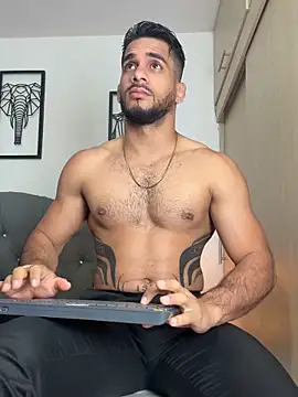 Snapshot of Maximiliano_ford chatting on October 2025 10:38:01 AM Maximiliano ford online show from October 2025 10:38:01 AM