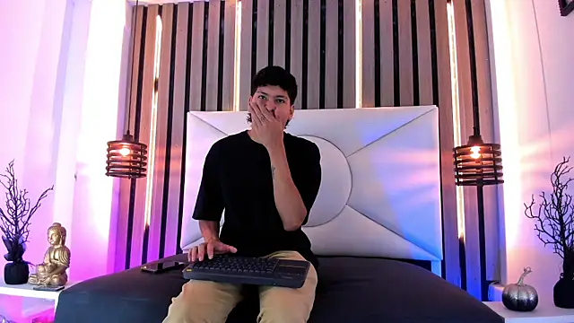 Snapshot of Jhojan_twink chatting on October 2025 12:38:01 PM Jhojan twink online show from October 2025 12:38:01 PM