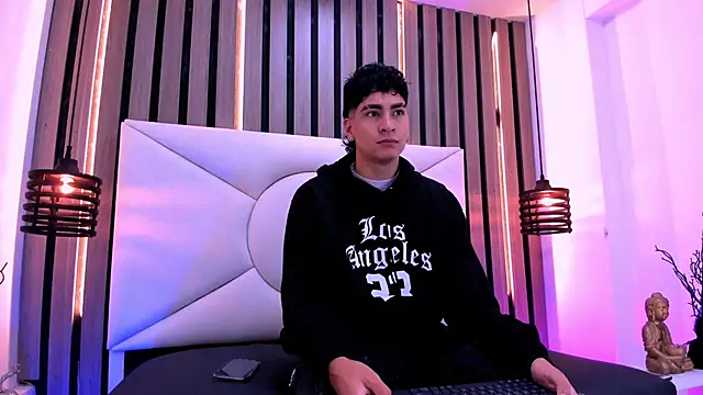 Snapshot of Jhojan_twink chatting on October 2025 12:05:02 PM Jhojan twink online show from October 2025 12:05:02 PM