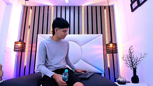 Snapshot of Jhojan_twink chatting on October 2025 12:23:01 PM Jhojan twink online show from October 2025 12:23:01 PM