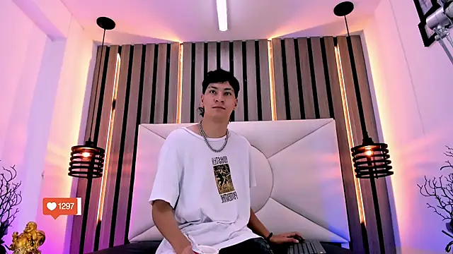 Snapshot of Jhojan_twink chatting on November 2025 01:11:01 PM Jhojan twink online show from November 2025 01:11:01 PM