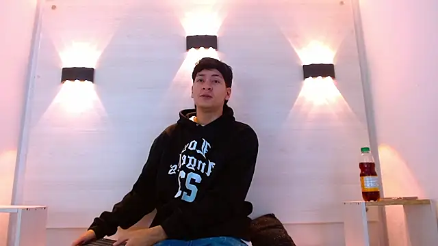 Snapshot of Jhojan_twink chatting on December 2025 12:43:02 PM Jhojan twink online show from December 2025 12:43:02 PM