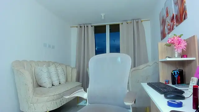 karol f00x online show from February 2026 11:15:01 AM