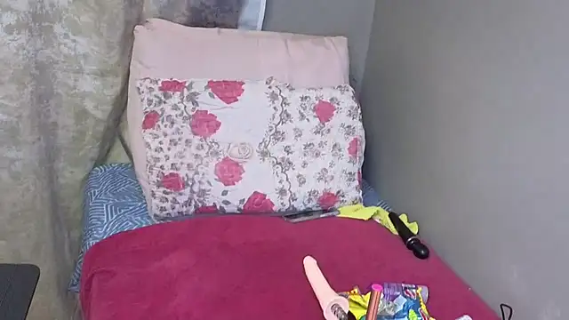 spicybootie online show from November 2025 05:12:03 AM