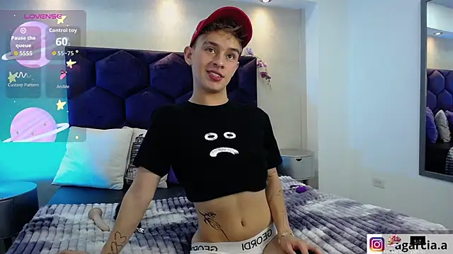 LiamWildx20 online show from September 2025 04:45:01 AM