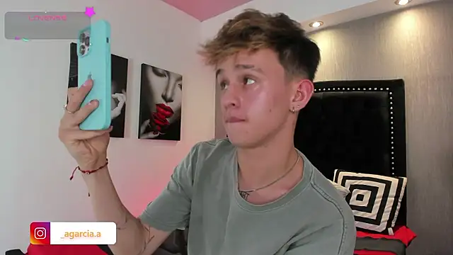 LiamWildx20 online show from March 2026 04:03:01 AM