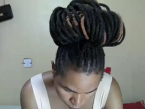 Snapshot of Creamy-Aisha chatting on November 2025 08:13:02 AM Creamy-Aisha online show from November 2025 08:13:02 AM