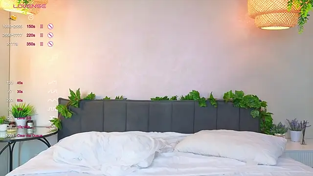 ConstanceHelms online show from October 2025 05:05:01 AM