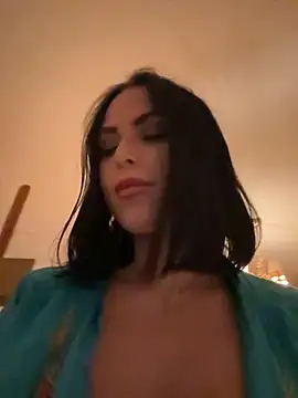 Snapshot of missninasparkle chatting on October 2025 09:57:01 PM missninasparkle online show from October 2025 09:57:01 PM