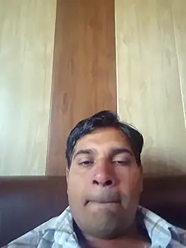 johnny8731 online show from April 2026 03:44:02 AM