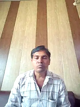 johnny8731 online show from April 2026 06:00:02 AM