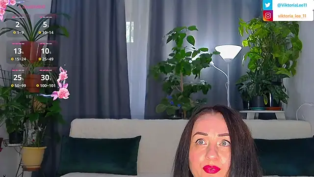 Snapshot of Viktoriafayx chatting on September 2025 09:20:02 AM Viktoriafayx online show from September 2025 09:20:02 AM