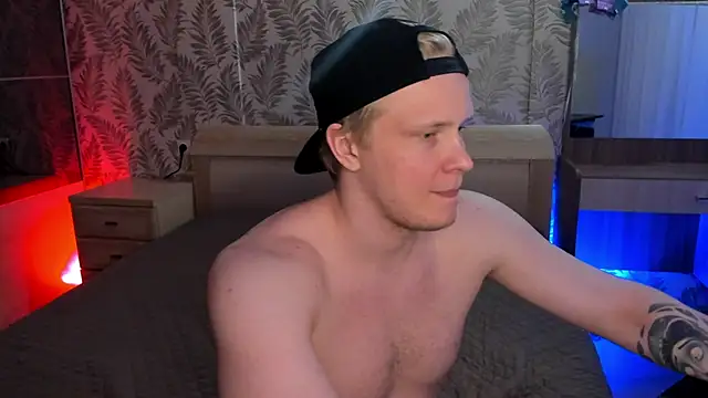 Snapshot of Cactus__James chatting on April 2026 11:28:01 PM Cactus James online show from April 2026 11:28:01 PM