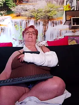 QueenPammy1 online show from March 2025 01:17:02 PM