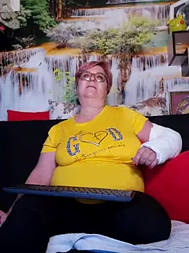 QueenPammy1 online show from March 2025 04:11:01 PM