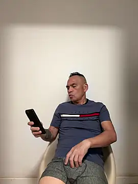 Snapshot of mateocali25 chatting on May 2026 12:12:01 PM mateocali25 online show from May 2026 12:12:01 PM