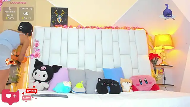 cherryboom23 online show from November 2025 06:43:01 PM