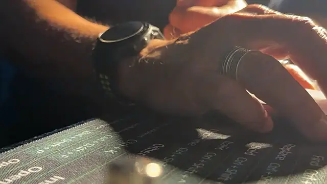 Max 965 online show from December 2025 08:38:02 PM