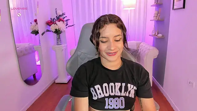 hanna mils online show from June 2026 03:44:02 AM
