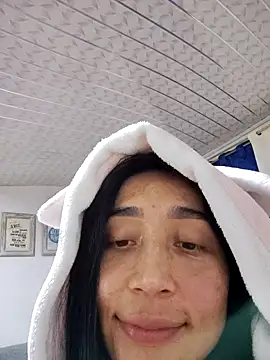 Elowyn online show from October 2025 02:45:02 AM