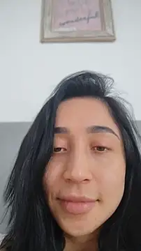 Elowyn online show from April 2026 07:38:02 PM