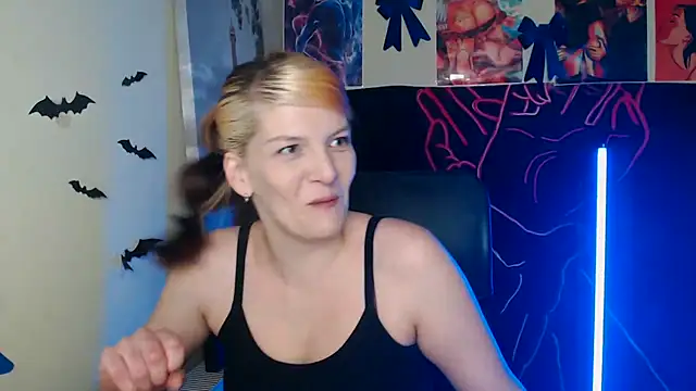 VanessaRey  online show from April 2026 04:45:02 PM