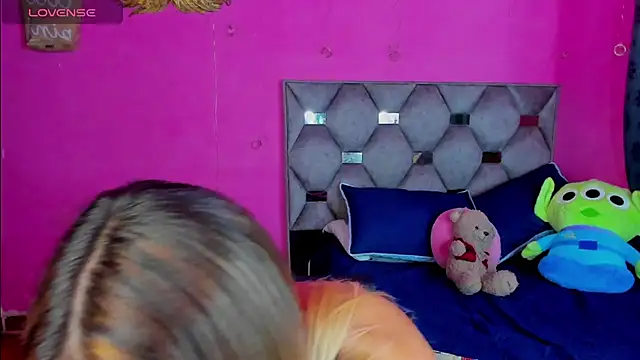 Snapshot of hanna_tss chatting on May 2026 09:27:02 AM hanna tss online show from May 2026 09:27:02 AM
