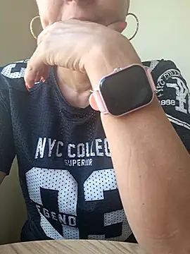 Amadamilf1980 online show from November 2025 02:18:01 PM