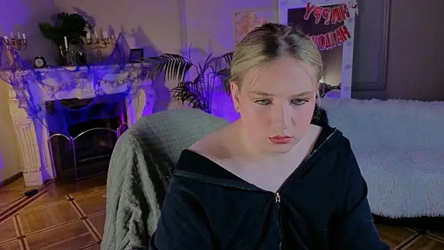 Jes Solar online show from October 2025 07:25:01 PM