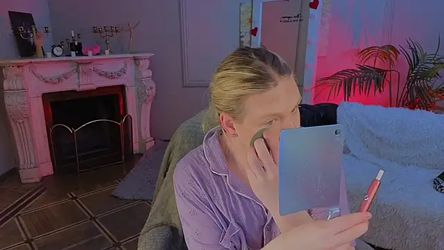 Jes Solar online show from March 2026 08:01:01 PM