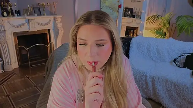 Jes Solar online show from April 2026 10:40:02 PM