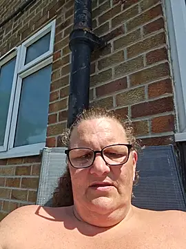 MissQueenBeex online show from May 2026 01:08:01 PM