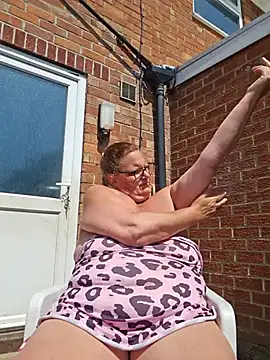 MissQueenBeex online show from June 2026 10:30:02 AM