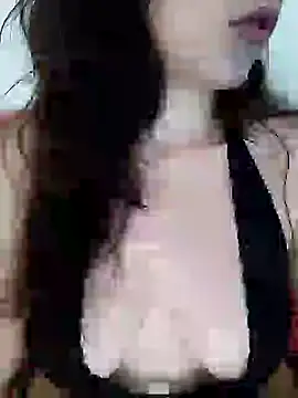 Snapshot of Cris_Redd chatting on April 2026 11:10:01 PM Cris Redd online show from April 2026 11:10:01 PM