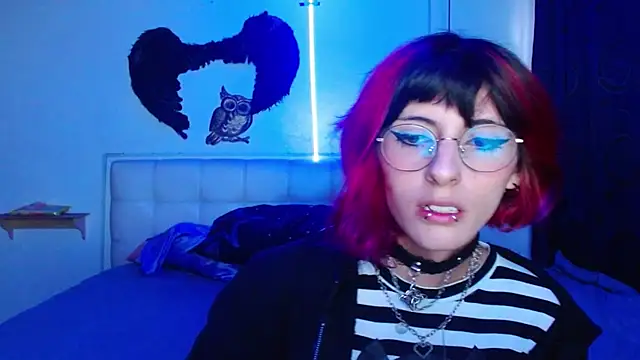 Snapshot of goth_minerva chatting on October 2025 01:41:01 PM goth minerva online show from October 2025 01:41:01 PM