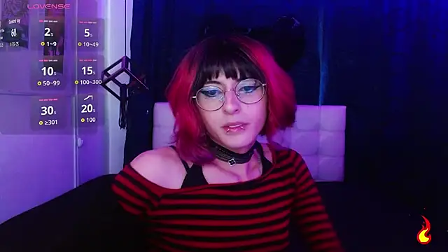 Snapshot of goth_minerva chatting on October 2025 01:56:02 PM goth minerva online show from October 2025 01:56:02 PM