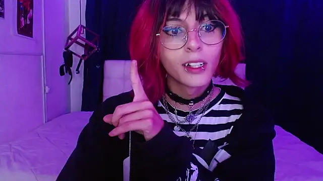 Snapshot of goth_minerva chatting on October 2025 01:44:01 PM goth minerva online show from October 2025 01:44:01 PM