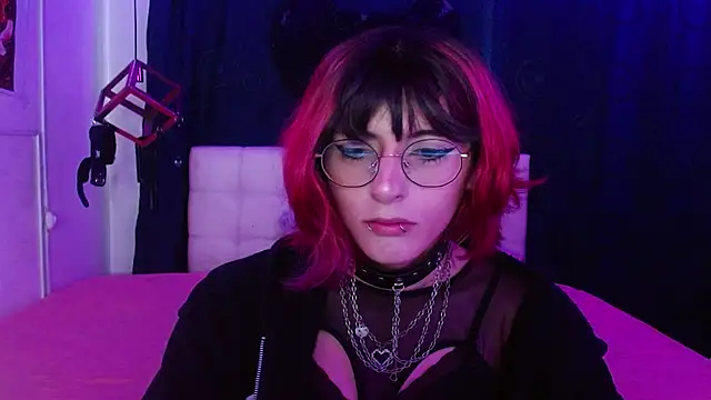 Snapshot of goth_minerva chatting on October 2025 01:33:02 PM goth minerva online show from October 2025 01:33:02 PM