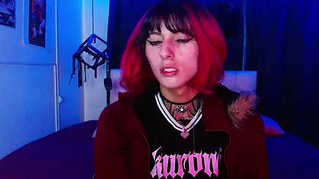 Snapshot of goth_minerva chatting on November 2025 01:22:01 PM goth minerva online show from November 2025 01:22:01 PM