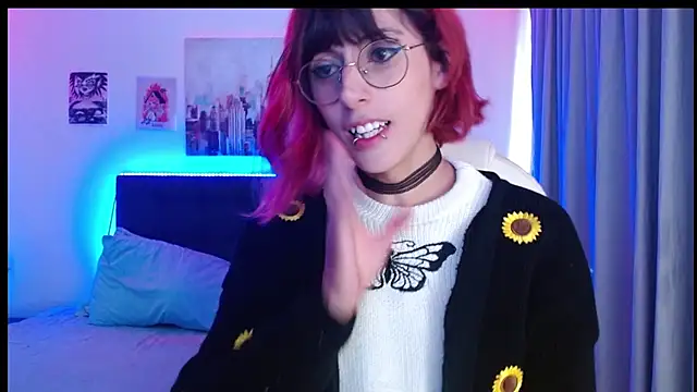 Snapshot of goth_minerva chatting on November 2025 01:22:02 PM goth minerva online show from November 2025 01:22:02 PM