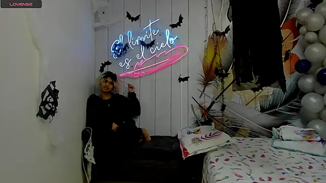 Meneaterss online show from October 2025 10:05:01 AM