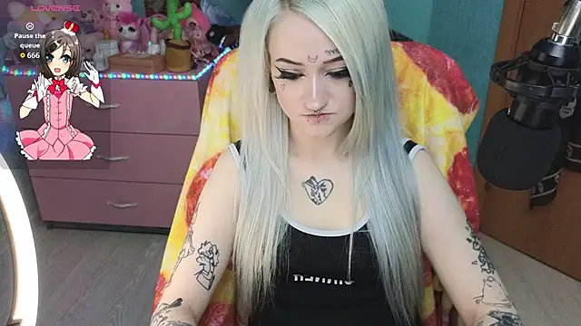 Manuela unicorn online show from April 2026 08:34:01 PM