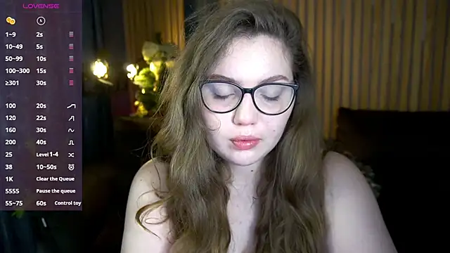 LuxSopphia online show from January 2026 08:13:02 PM