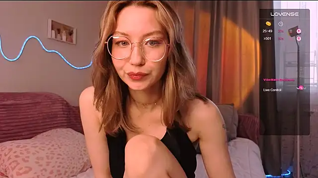 Lilo Sims online show from September 2025 02:55:02 AM