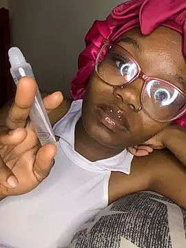 YummyMelanin117 online show from October 2025 07:31:02 PM