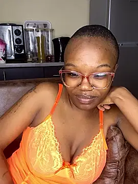 YummyMelanin117 online show from October 2025 07:59:01 PM